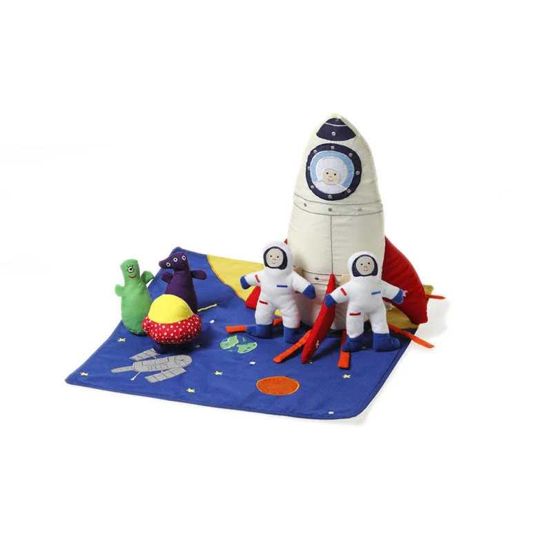 Soft and cuddly stuffed animalsSoft and cuddly stuffed animalsOskar and Ellen Spaceship