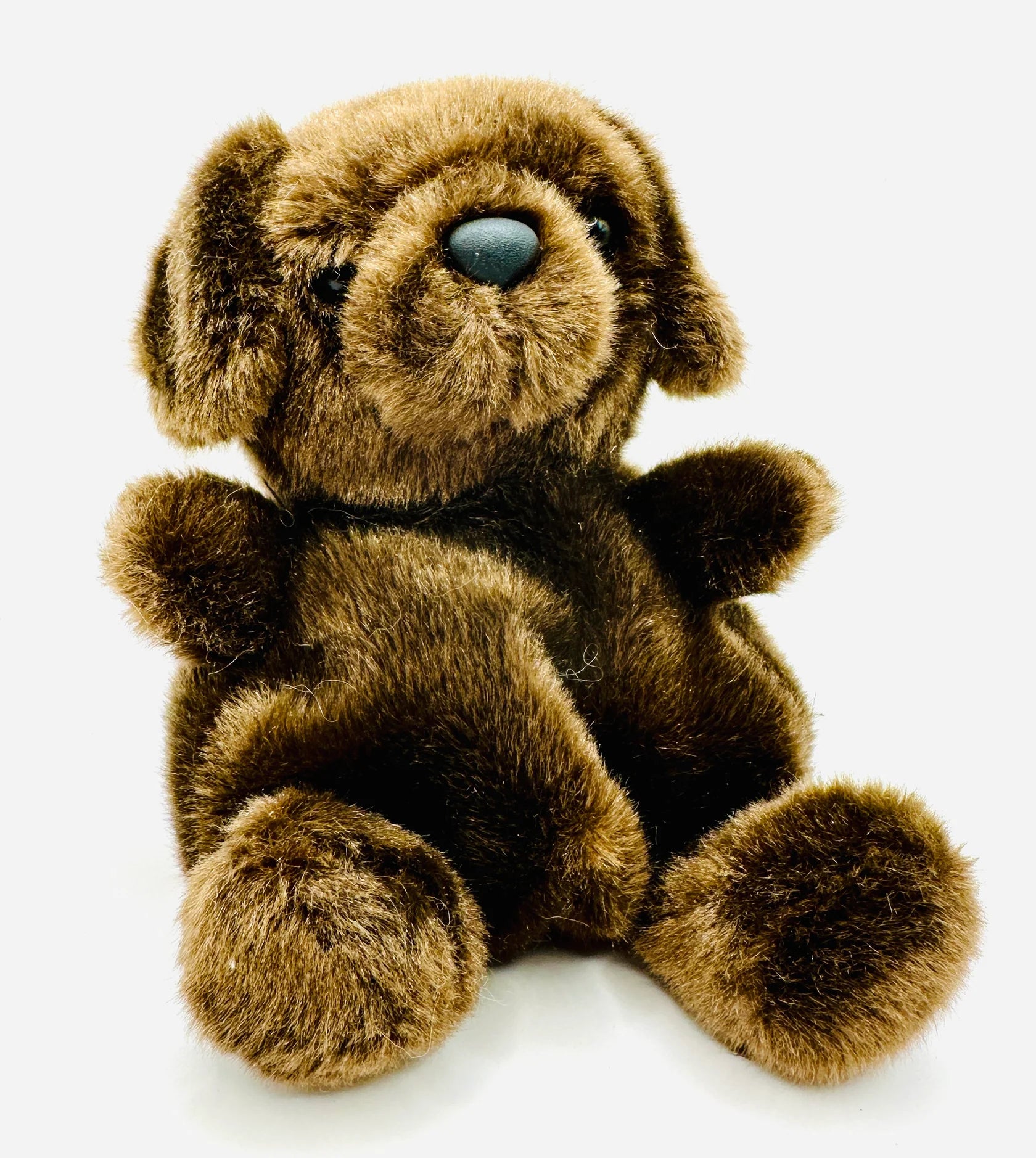 Friendly and approachable plush friendsFriendly and approachable plush friendsSienna Chocolate Lab Palm Pal