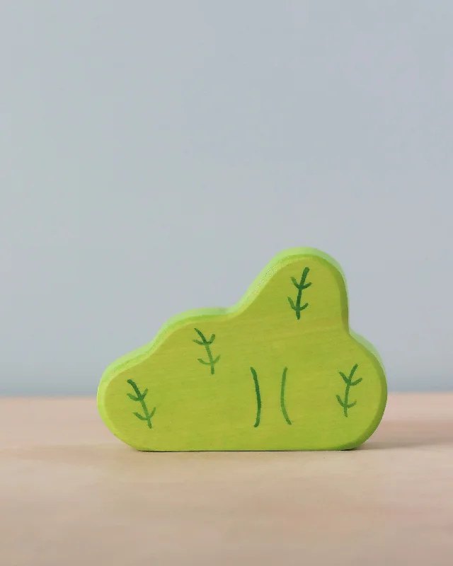 safe and child-appropriate wooden toys for different stages of development                   Holztiger Bush