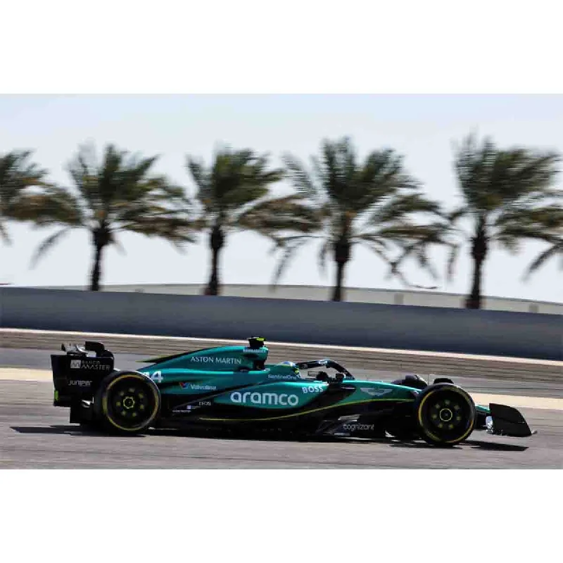 Durable toysASTON MARTIN ARAMCO FORMULA ONE TEAM AMR24 - FERNANDO ALONSO – 2024 - 1:18 Scale Resin Model Car
